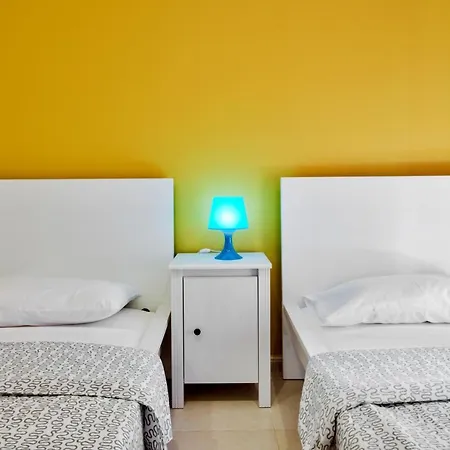 Apartament Few Minutes From The Strand Gzira 3-Bedroom Apartment